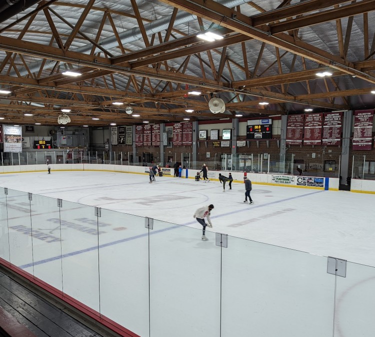 Ed Burns Arena & Ice Skating Rink (Arlington,&nbspMA)
